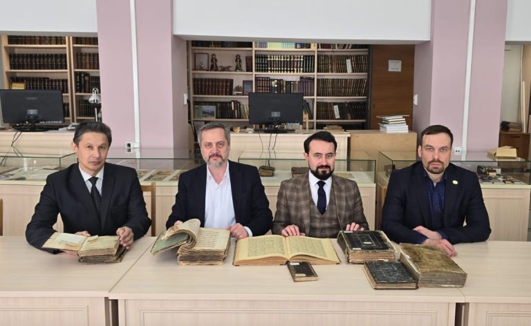 توسعه همکاری بنیاد ابن سینا با کتابخانه ملی «زکی ولیدی طوغان» جمهوری باشقیرستان