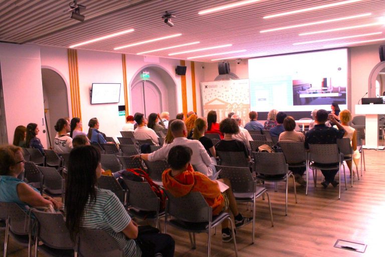 Лекция А.Р. Ишмухамедовой «Путешествие по Ирану: как это сделать самому, без помощи агентств и посредников» прошла в Санкт-Петербурге