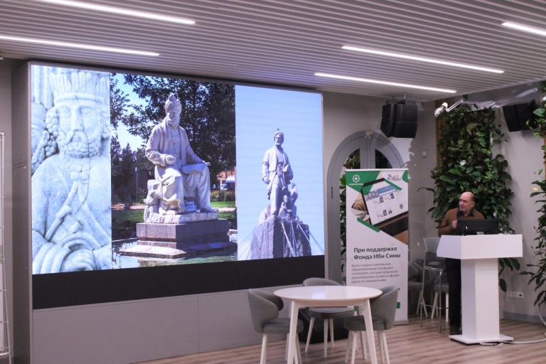 Лекция А.А. Амбарцумяна «Роль поэта Абу Мансура Мухаммада Дакики в становлении персидской эпической поэзии» прошла в Библиотеке им. Маяковского