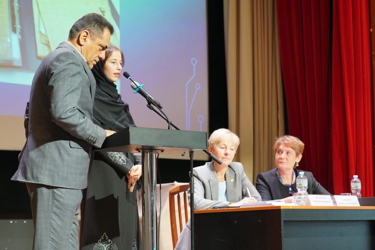 Представитель Библиотеки иранского Меджлиса при поддержке Фонда Ибн Сины выступил с докладом на конференции в «Иностранке»