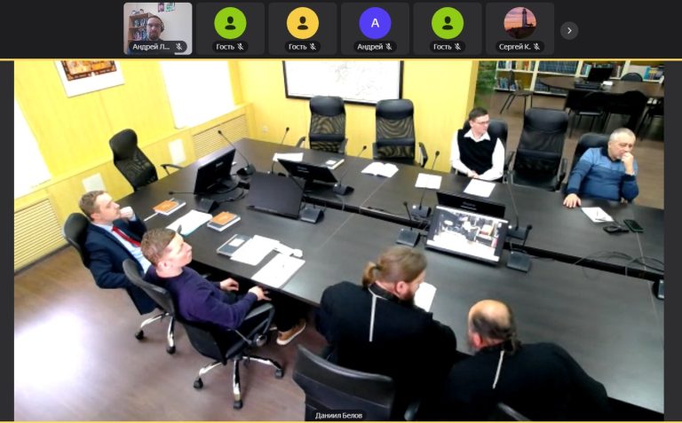 Фонд Ибн Сины представил свои коранические проекты в Казанской православной духовной семинарии