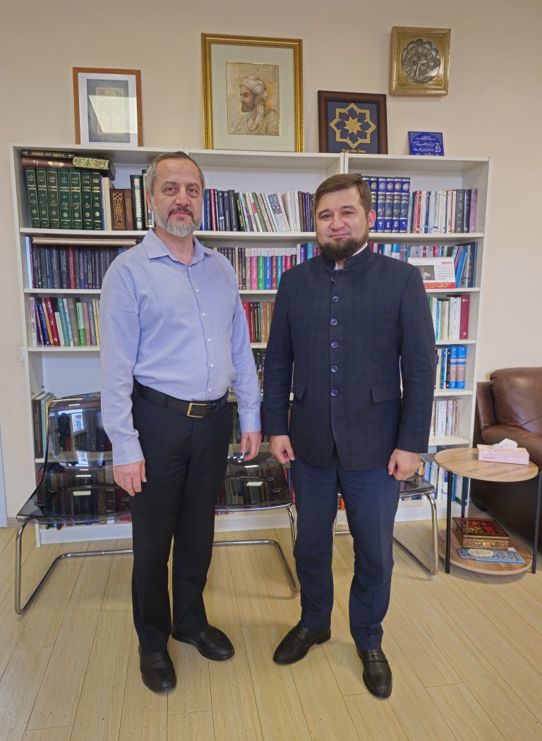 Ibn Sina Foundation granted its new books to the Moscow Islamic Institute Library