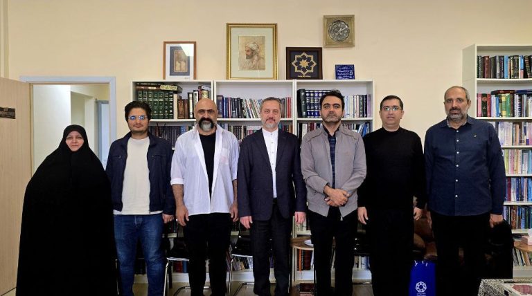 گروهی از اساتید و دانشجویان دانشگاه ادیان از بنیاد بازدید کردند