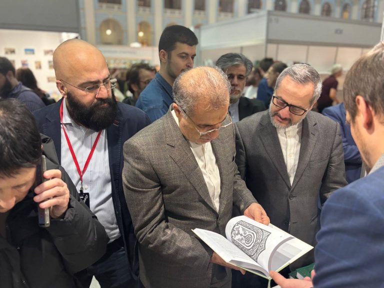 بنیاد ابن‌ سینا در نمایشگاه بین‌المللی کتاب «نانفیکشن» شرکت کرد